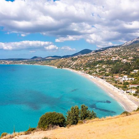 Villa Europe Ena Lakithra Ngoại thất bức ảnh