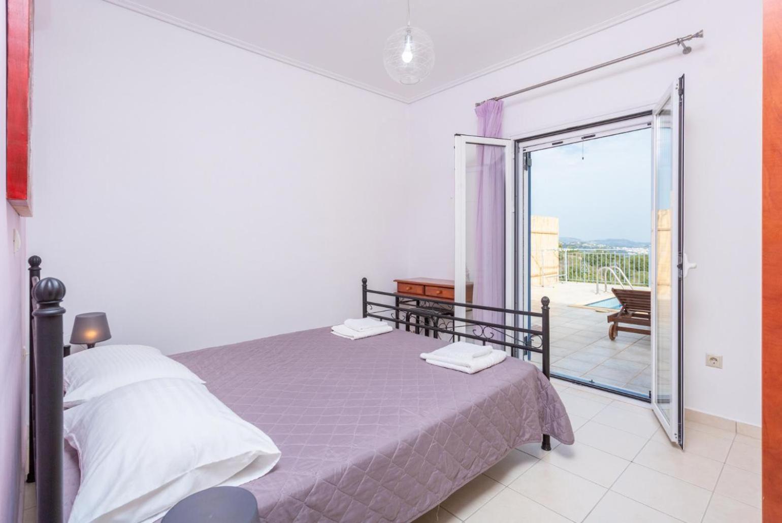 Villa Europe Ena Lakithra Ngoại thất bức ảnh